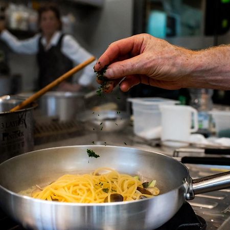 M2 Hotel Campi Bisenzio Eksteriør billede