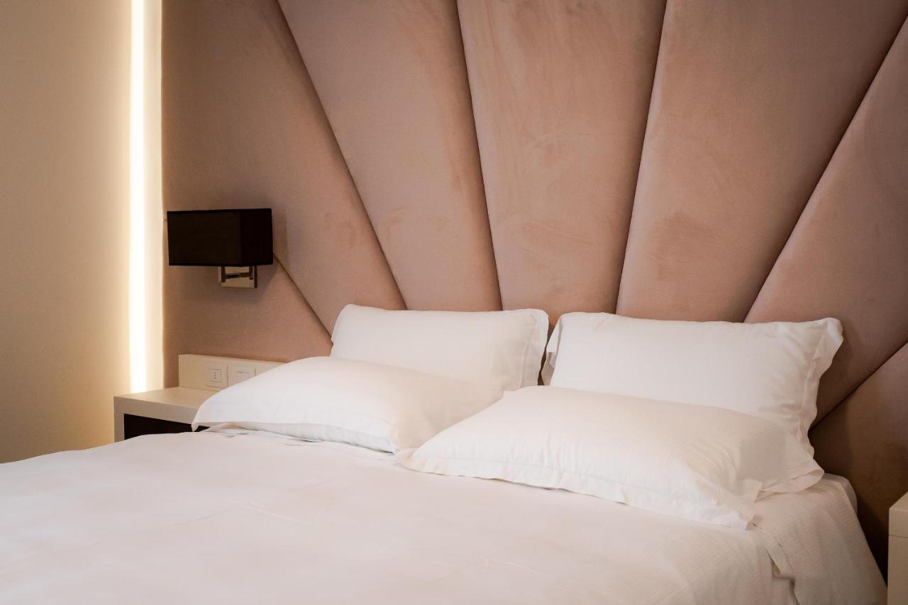 M2 Hotel Campi Bisenzio Eksteriør billede